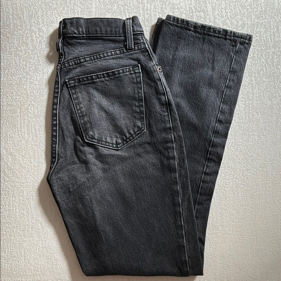 A&F Curve Love 90s Straight Jean - Picture 4 of 5